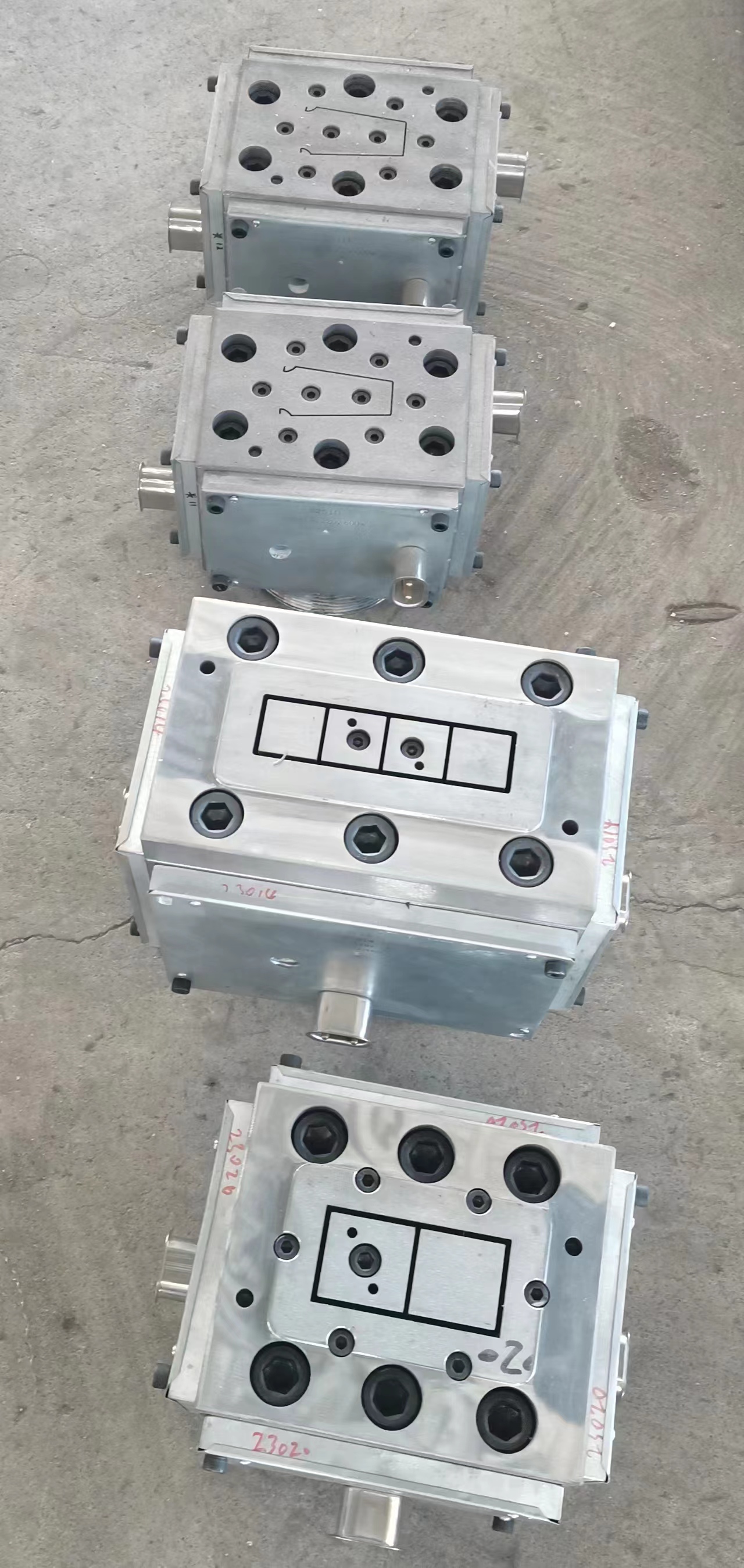 extrusion mould for PVC profiles